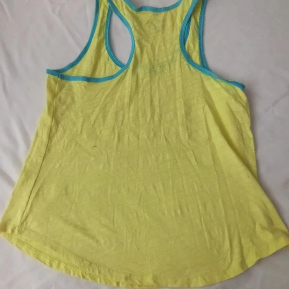 Tank top size small ( box BD) - Picture 2 of 2